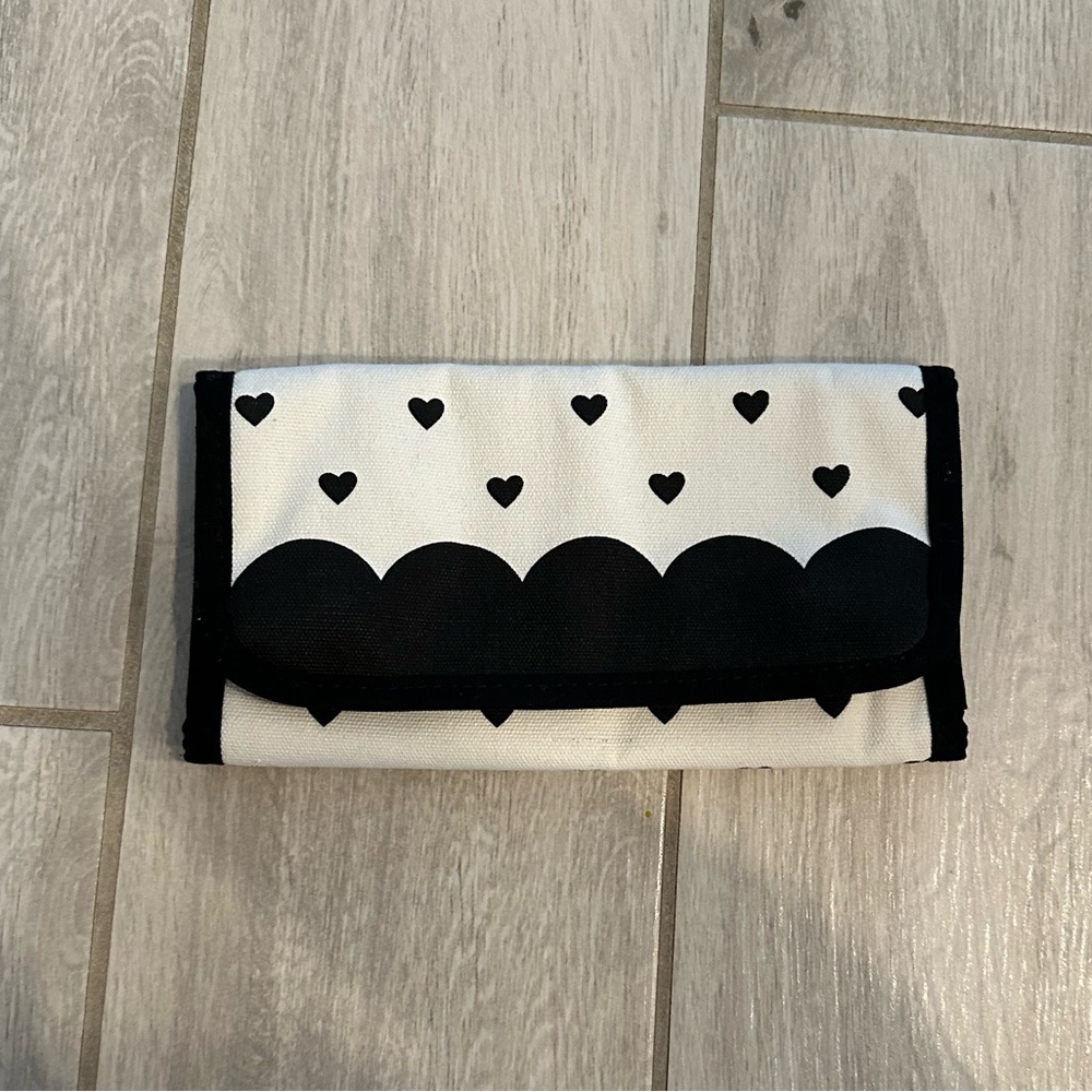 Like new!! PBTeen Emily & Meritt travel jewelry bag